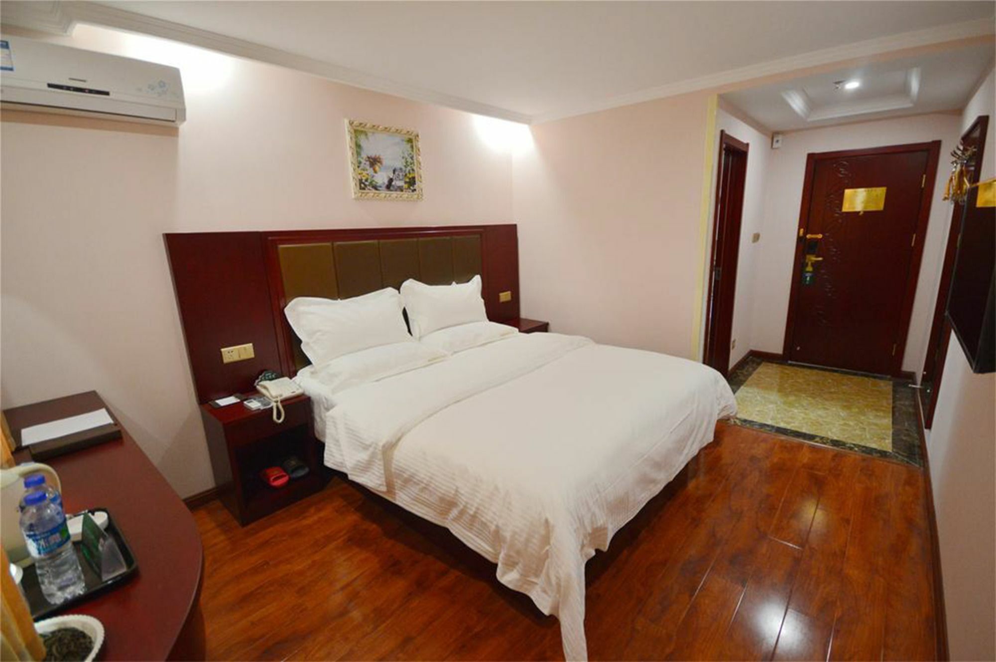 Greentree Inn Zhejiang Taizhou Tiantai Bus Station Express Hotel Exterior foto